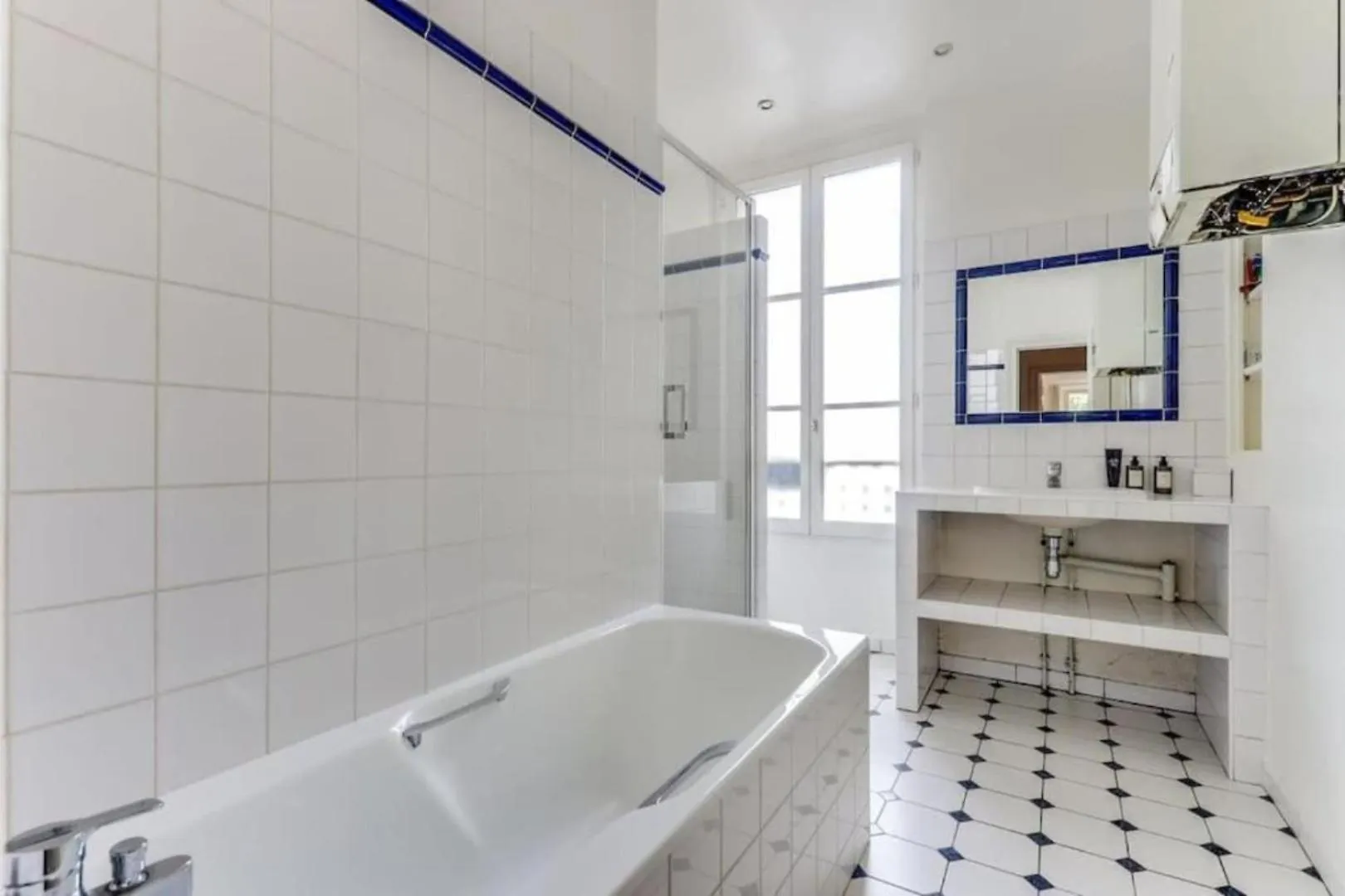 La Fleur Du Bosquet - Sumptuous- Eiffel Tower View Apartment Paris